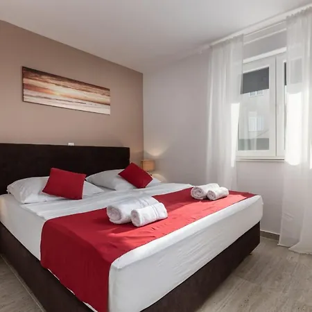 Cesare Apartamento Nin