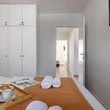 Cesare Apartment