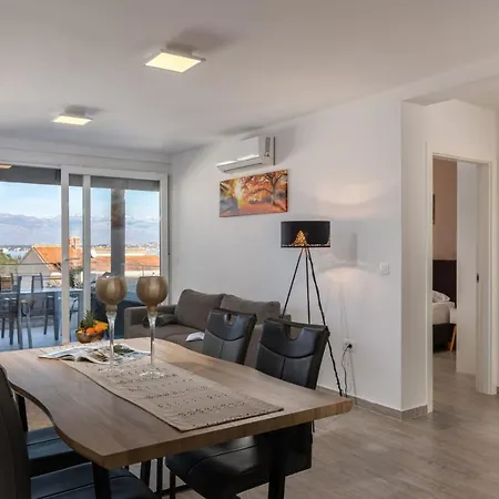 Cesare Apartamento Nin