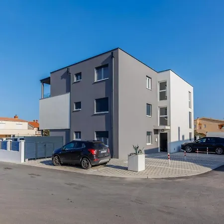Cesare Apartamento