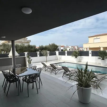 Cesare Apartamento