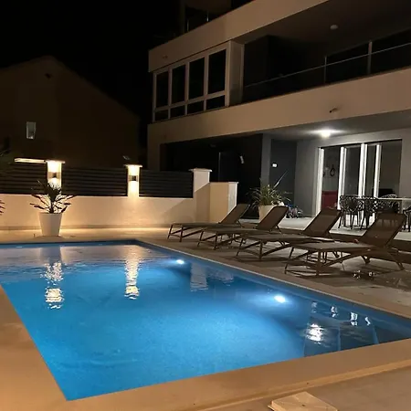 Cesare Apartment *